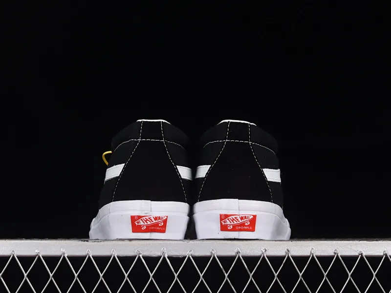 All categories Vans Vans series Vans Mid Vans China Vans Vault OG SK8-Mid Lx Vans high-end branch simple black and white mid-top casual sneakers VN0A4BVCBA2
